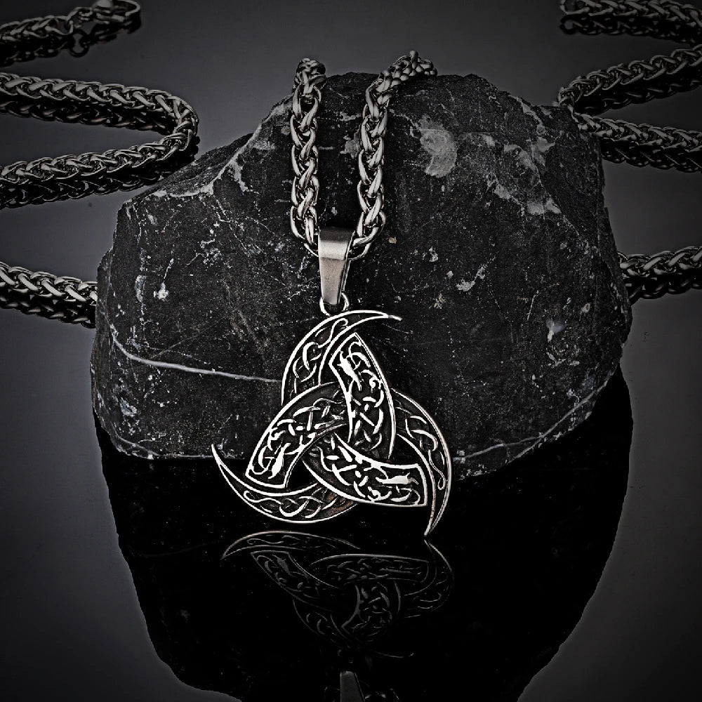 Nordic Trinity Knot Necklace - Odin's Shore