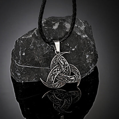 Nordic Trinity Knot Necklace - Odin's Shore